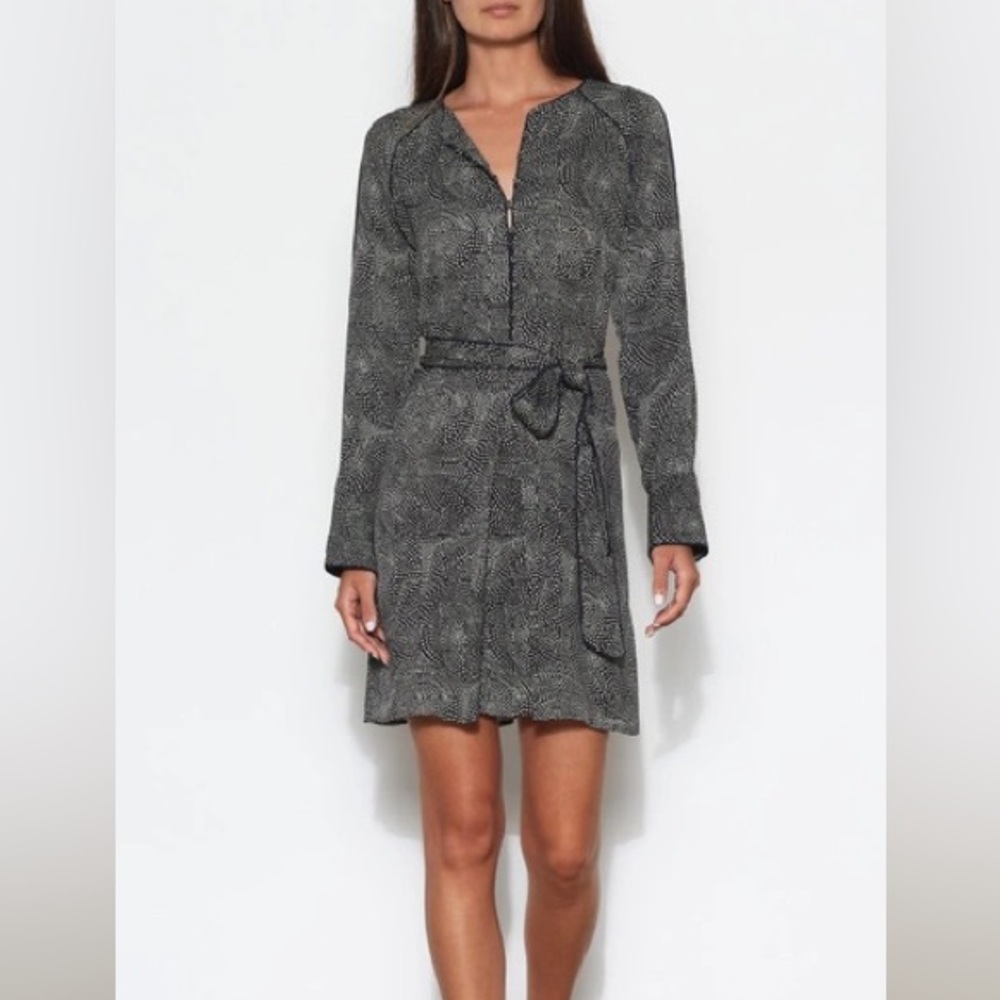 Equipment dress size 6